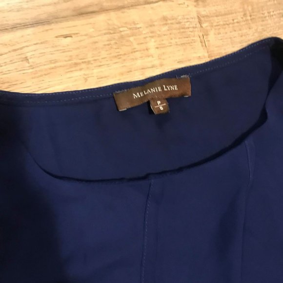 Melanie Lyne - Sleeveless Blouse - Picture 2 of 2